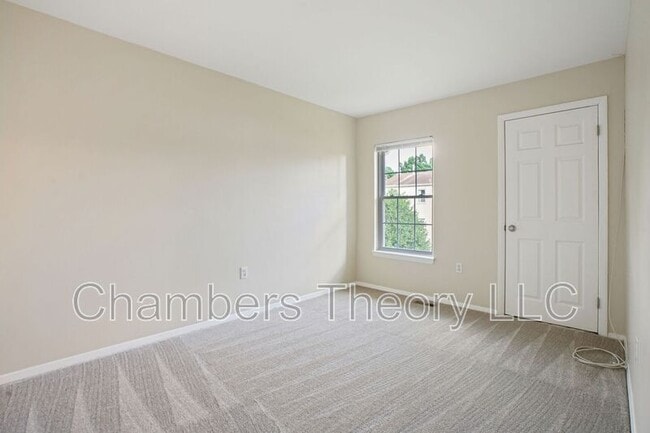 Building Photo - 9497 Linden Leaf Ct