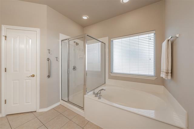Building Photo - 10501 Cloisters Dr