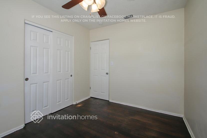 Building Photo - 5620 2nd Ave Dr W