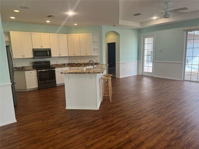 Building Photo - 5714 Tides Pl