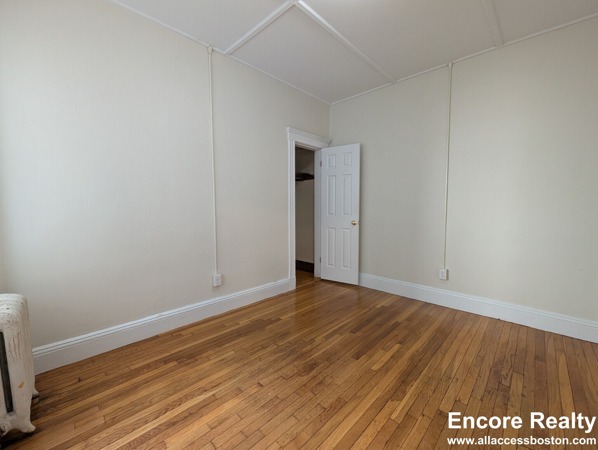 Building Photo - 1185 Boylston St