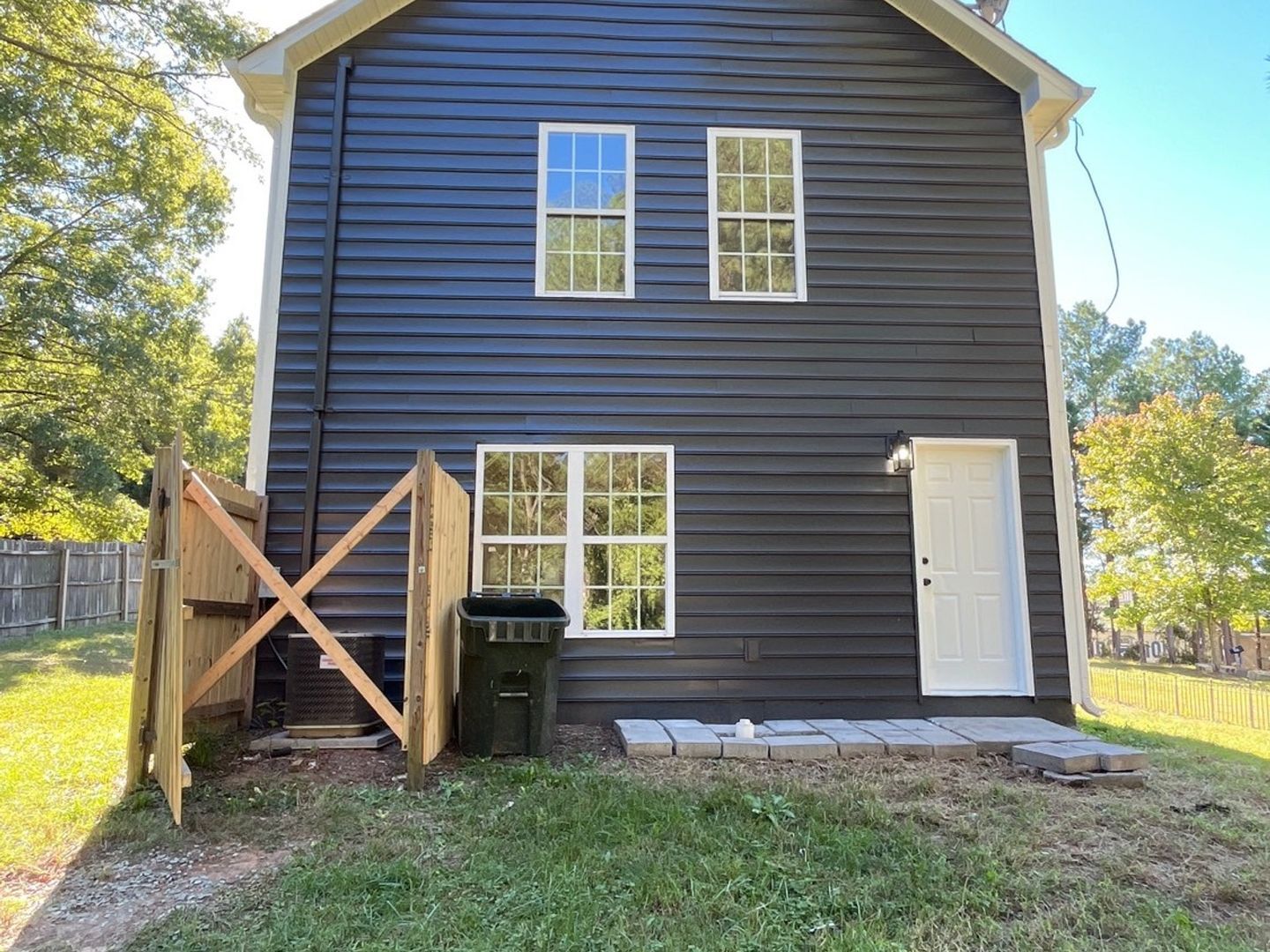 Building Photo - 3606 Meriwether Dr