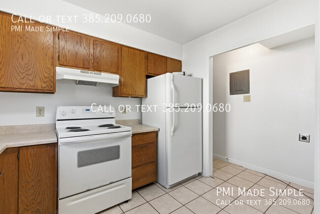 Building Photo - 755 E 950 S St