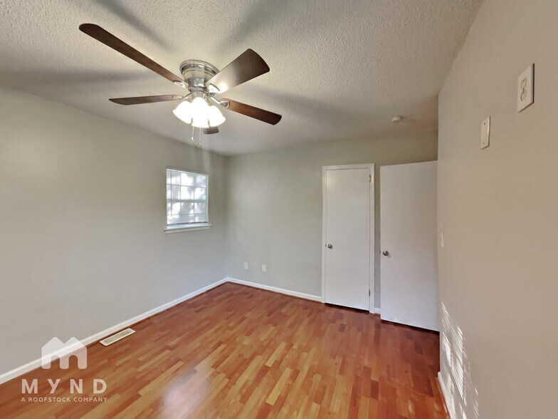 Building Photo - 1172 Westridge Cir