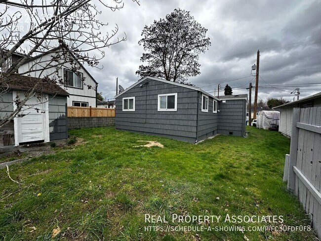 Building Photo - 9225 38th Ave. S