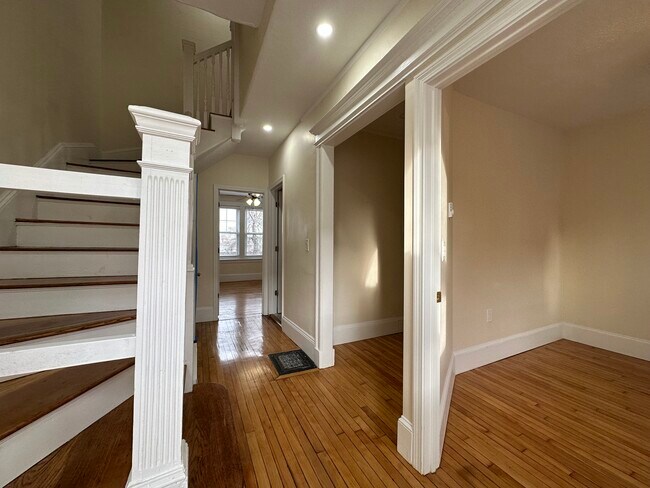 Building Photo - 30 Wadsworth St