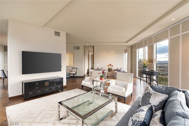 Building Photo - 3750 S Las Vegas Blvd