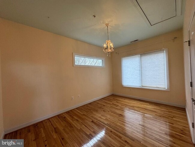 Building Photo - 6158 40 Winks Way