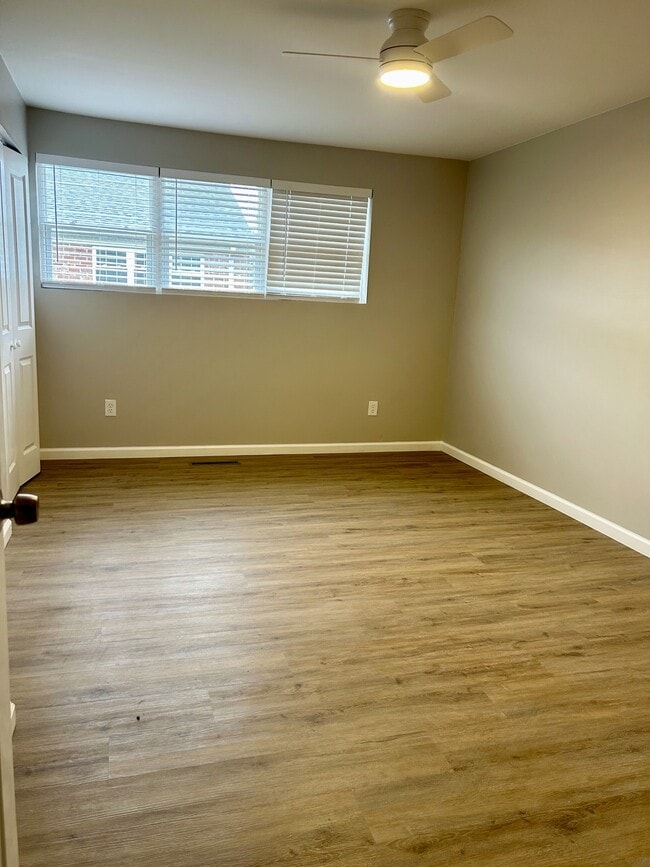 Building Photo - 2530 E North St