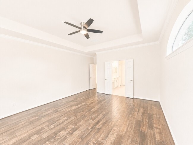 Building Photo - 98 W Knightsbridge Dr