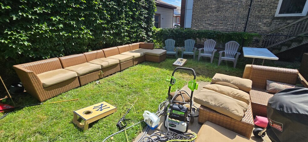 Building Photo - 4037 N Long Ave