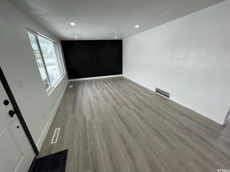 Building Photo - 3560 S 4800 W