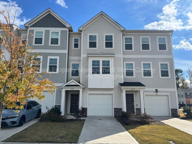 Building Photo - 2727 Chert Ln