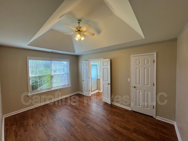 Building Photo - 500 Cliffview Ct