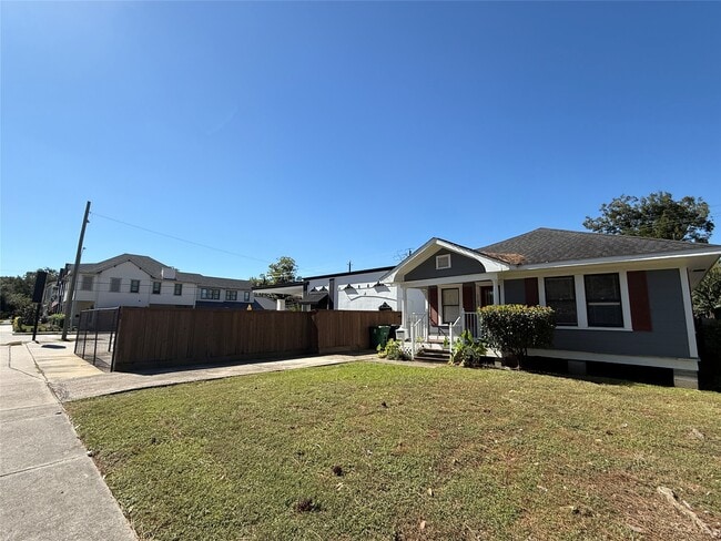 Building Photo - 1103 Harvard St