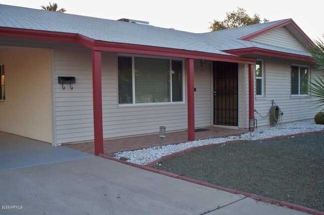 Building Photo - 10772 W Crosby Dr