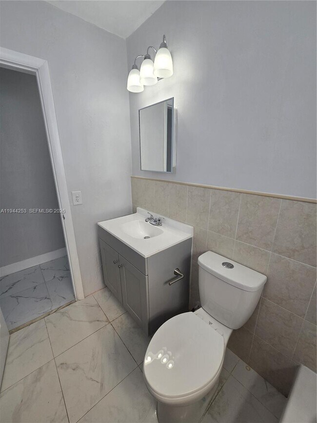 Building Photo - 1320 NE 211th Terrace