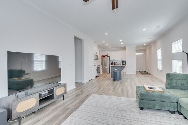 Building Photo - 2 Bed 2 Bath Ranch Home