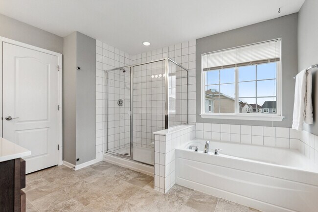 Building Photo - 12811 Conifer St