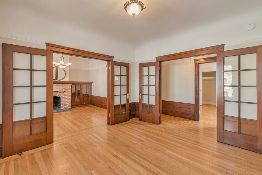 Building Photo - 2356 33rd Ave