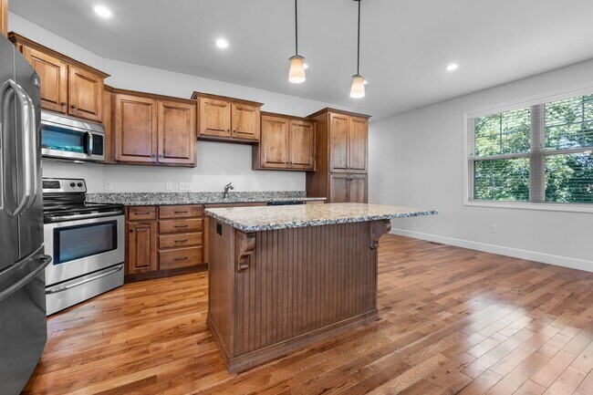 Building Photo - Craftsman Style House In The Walden Park