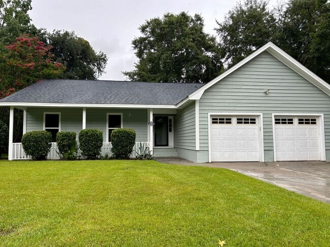 Primary Photo - Available August 18th. REMODELED 3 BR/2 BA...