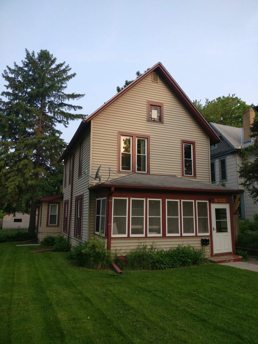 Building Photo - 2526 NE Taylor St