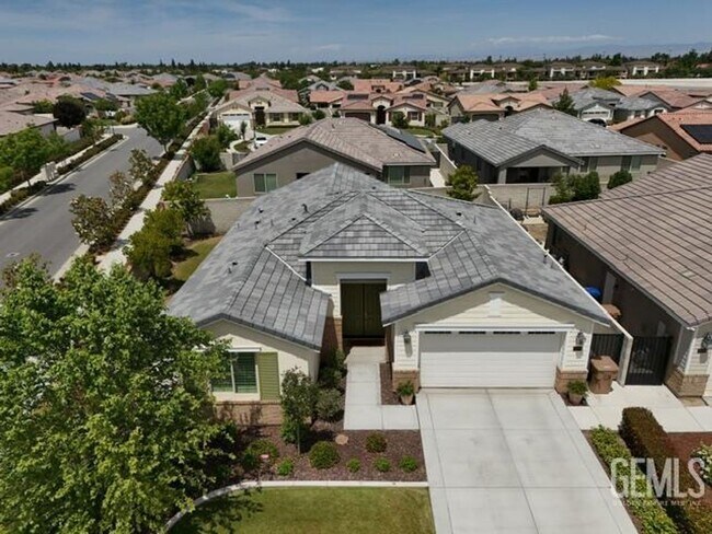 Building Photo - Beautiful 3 Bedroom / 2 Bathroom House in ...