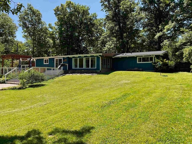 Building Photo - 7506 Oak Ln
