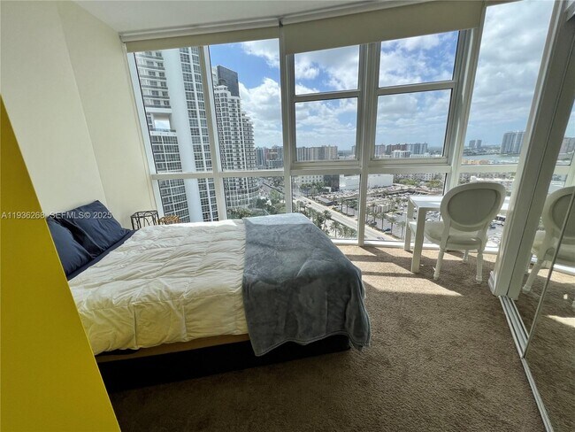 Building Photo - 18201 Collins Ave