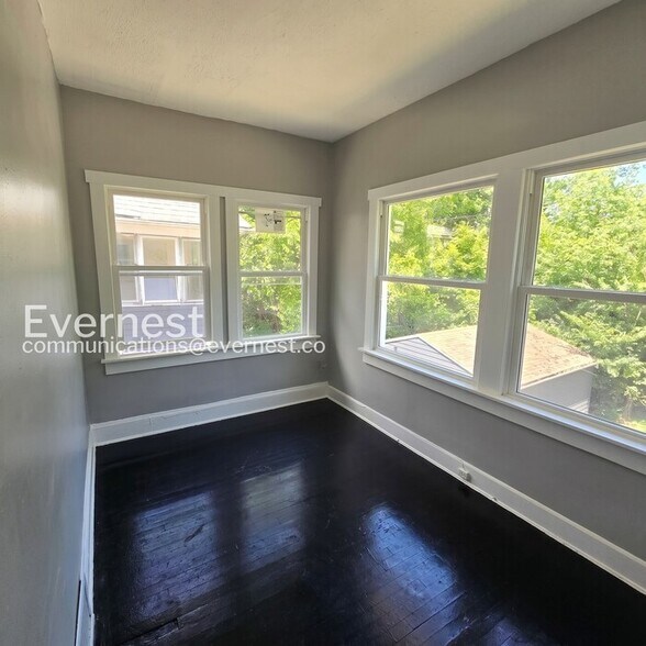Building Photo - 3411 Beechwood Ave