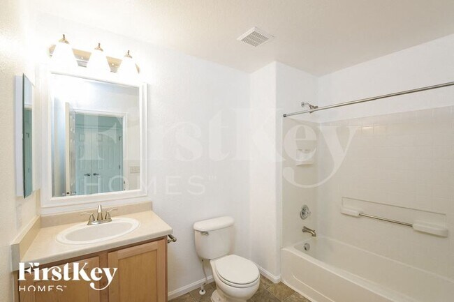 Building Photo - 243 Silver Spur Ct