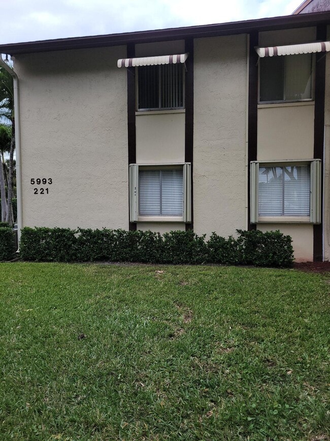 Building Photo - 5993 La Pinata Blvd