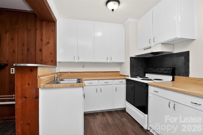 Building Photo - 1415 Herrin Ave