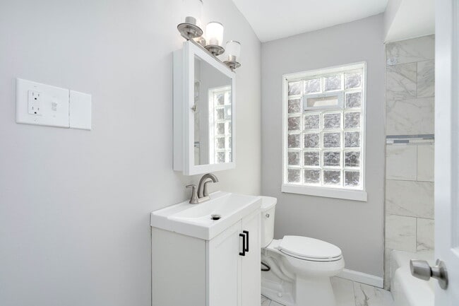 Building Photo - 11716 Coyle St