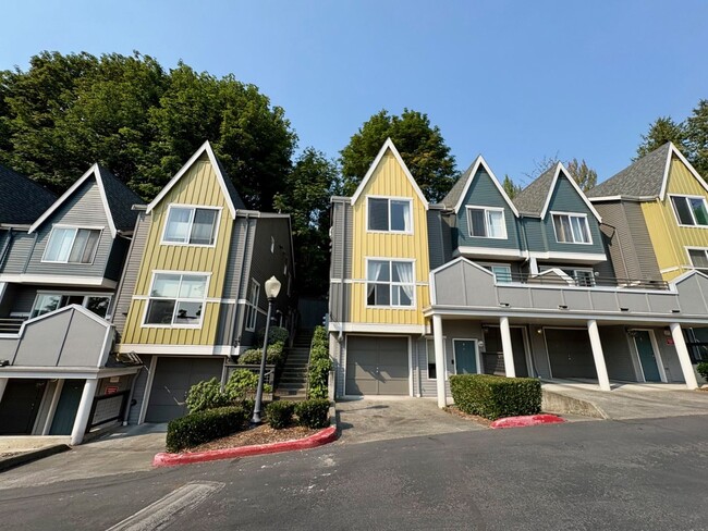 Building Photo - 1541 Cherrylane Pl S