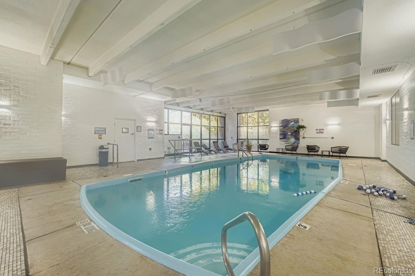 Indoor pool - 460 S Marion Pky