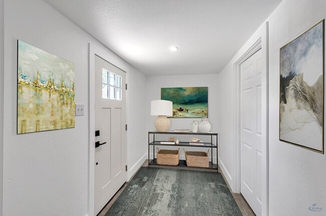 Building Photo - 1607 Butternut Ln