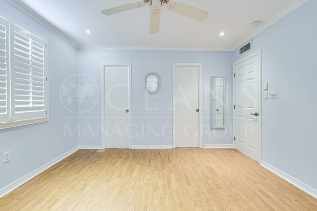 Building Photo - Riverfront Two Bedroom Condo