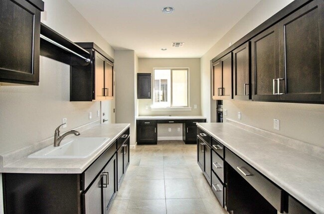 Building Photo - Beautiful 2 bedroom, 2 bath, plus den in an amazing 55+ community in Encanterra! - MEMBERSHIP INC...