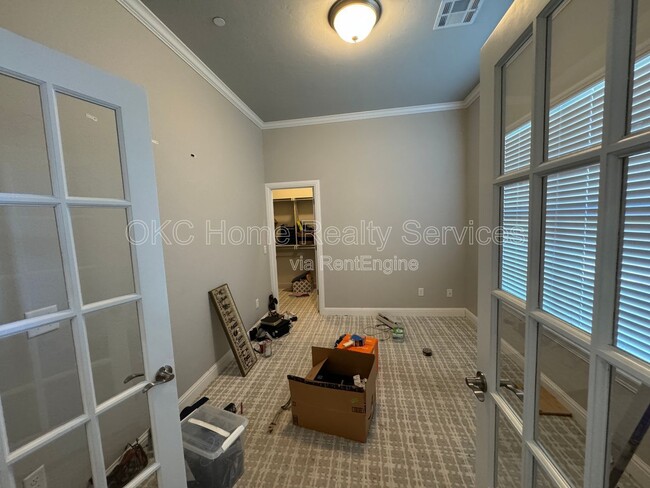 Building Photo - 5709 Asheville Wy