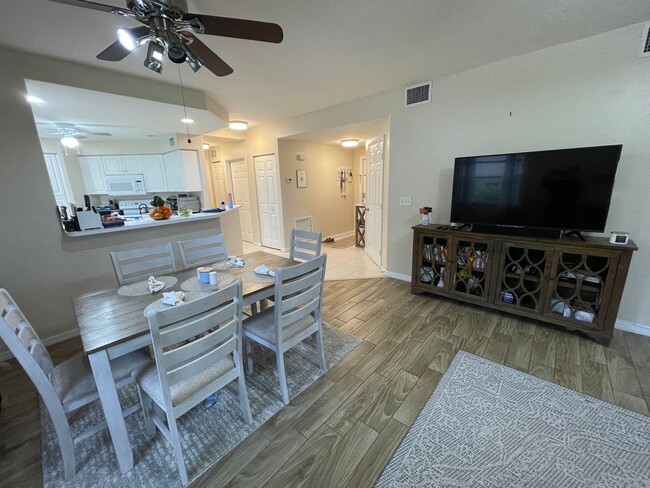 Building Photo - ANNUAL RENTAL - 3 BED 2 BATH WITH GARAGE A...