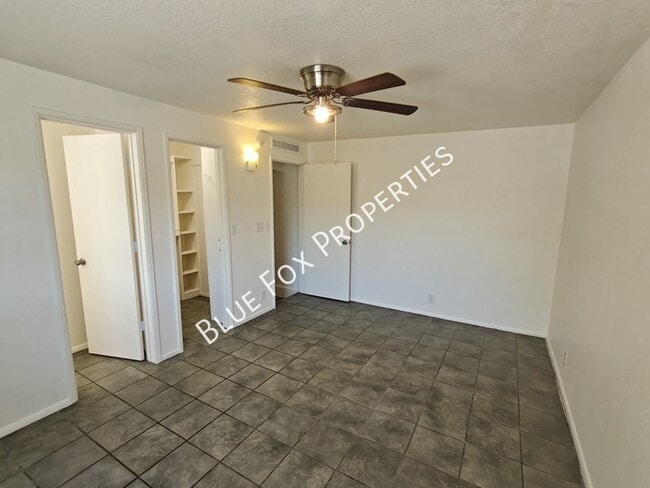 Building Photo - 275 E Norma Ln
