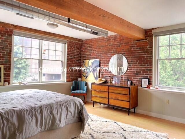 Building Photo - 21 Cottage Park Ave