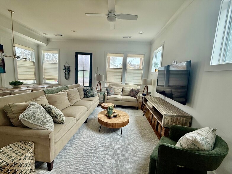 65 in smart TV, extra large couches and arm chair - 55 Weatherby St SE