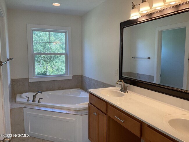 Building Photo - 160 Old Millstone Landing Ln