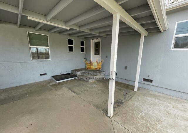 Building Photo - 950 Windsor Dr