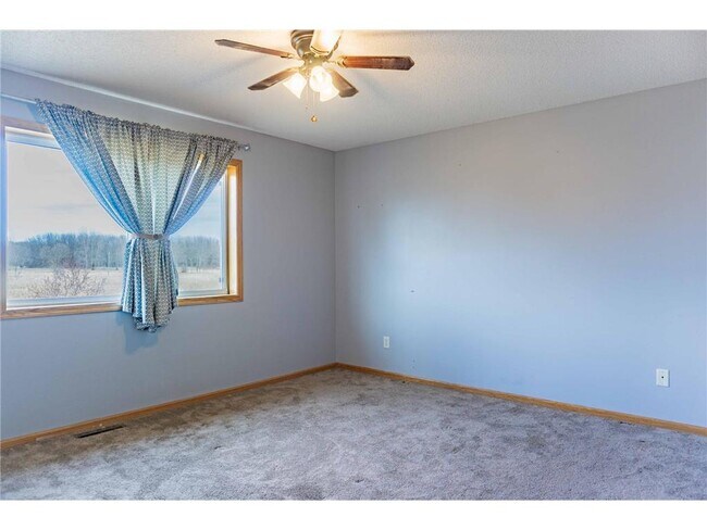 Building Photo - 211X Blake Ave