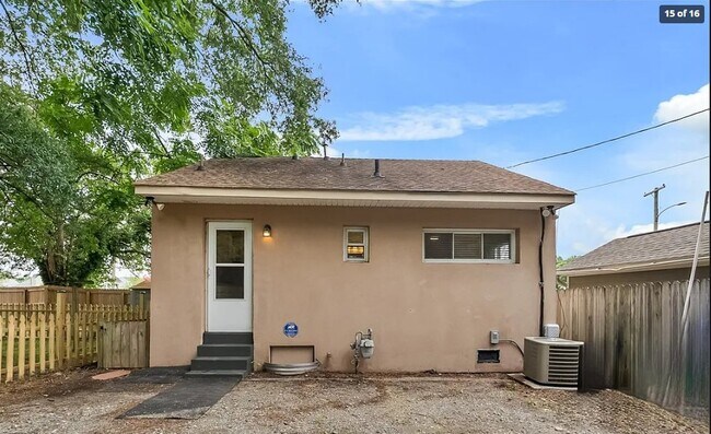 Building Photo - 2307 1st Ave