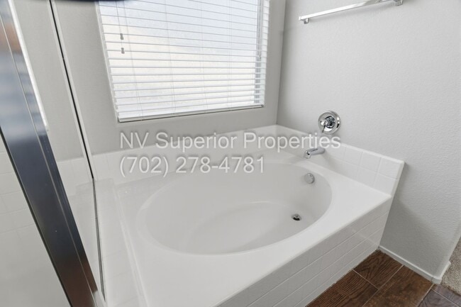 Building Photo - Henderson!!! Community: Cadence!! Brand New Carpet!! 4 Bedrooms!!! Bed & Full bath downstairs!! L...